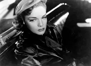 Anvers: Simone Signoret - Actress - Hollywood