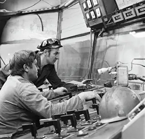 Kamensk: Sinara pipe plant, 1984