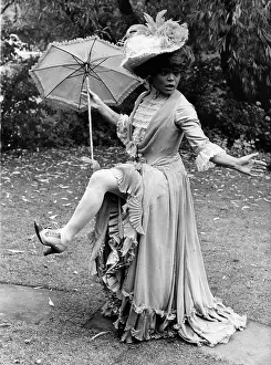 Kitt: Singer, Actress Eartha Kitt 1927 - 2008