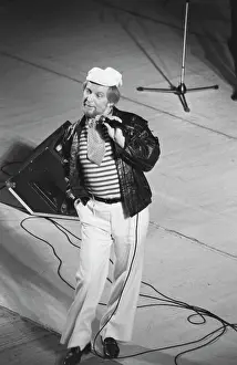 Performs: Singer Boris Rubaschkin