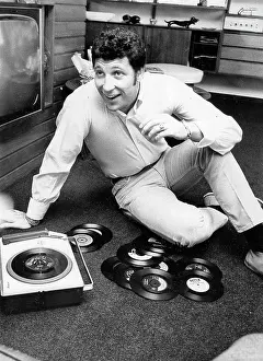 Shepperton: Singer Tom Jones 1940 -