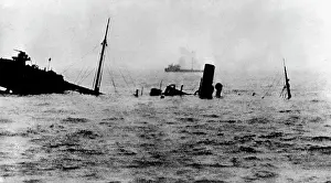 Sinks: Sinking British freighter, 1939
