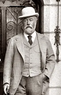 Proprietor: Sir Algernon Borthwick, Bt, 1st Baron Glenesk