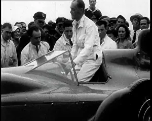 Daytona: Sir Malcolm Campbell breaking the land speed