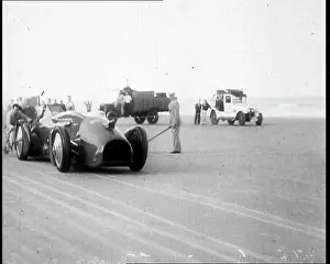 Daytona: Sir Malcolm Campbell breaking the land speed