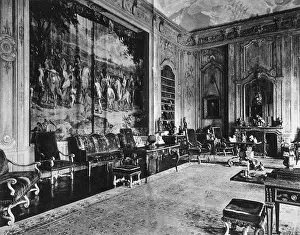Sir Philip Sassoon's home, 25 Park Lane: the boudoir
