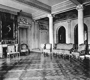 Sir Philip Sassoon's home, 25 Park Lane: the upper landing