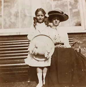 Auerbach: Two sisters on a garden bench
