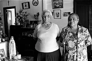 Lounges: Sisters, Hazel and Daphne Dunn. Mangete 2002 @ Cedric
