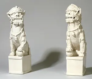 Holders: Sitting Foo dogs or Buddhist lions