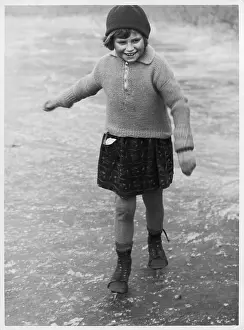 Woollies: SKATING GIRL IN JUMPER