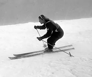 Mlyn: Skier in 1949 - Malu Wagner