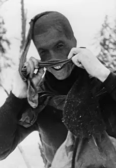 Flurry: Skier with silk stocking