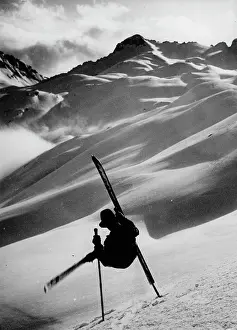Zugspitze: Skiing Acrobat