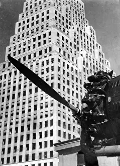 Prop: Skyscraper in New York around 1930