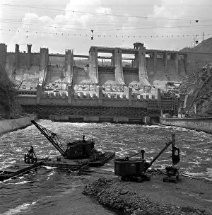 Scrapers: Slapy dam - Vltava - scrapers
