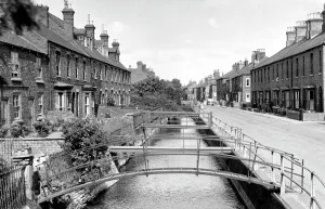 Sleaford: Sleaford, West Banks c1955