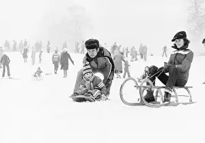 Imagno Brandstätter Images Gmbh: Sledding in Neuwaldegg Park 1979