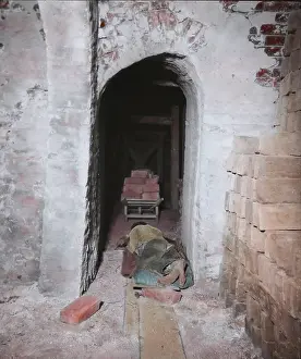 Basements: Sleeping place in chamber around a furnace