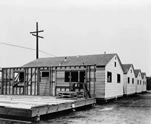 Lcgr1409: Four small completed mobile homes with another partially