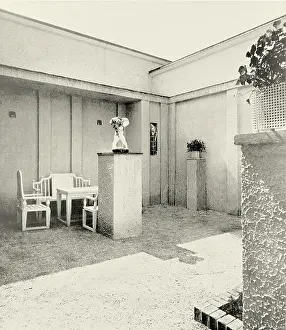 Dekoration: Small courtyard of the Kunstschau Wien 1908