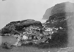 Headland: Small harbour and headland