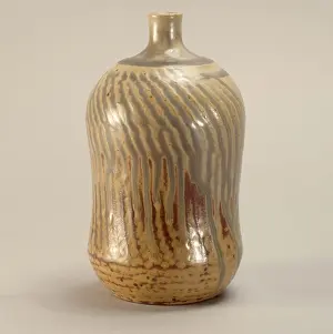 Runoff: Small pot with a depression