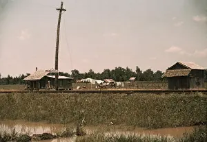 Electrification: Small Southern farmstead along the Railroad ?