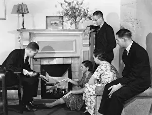 Mantlepiece: SMART PEOPLE AT HOME