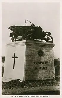 Translates: Smashed car Monument