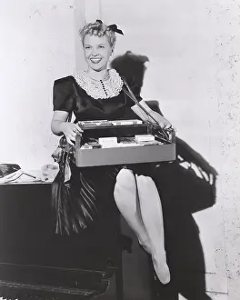 Server: Smiling cigarette girl