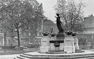 Planters: Smithfield Fountain in London