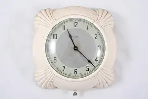Phenolic: Smiths Metamec wall clock, white phenolic plastic