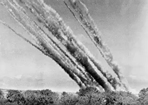 Clearly: Smoke trails from ammunition on the Eastern front