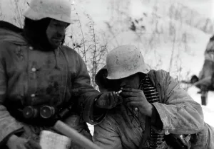 Southwest: Smoking German soldiers on the Eastern Front, 1943