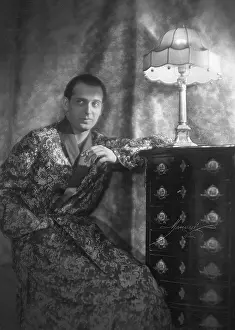 Manasse: Smoking man in dressing gown