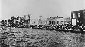 Seawall: Smyrnas Wall of Humanity, Sept. 1922. Thousands