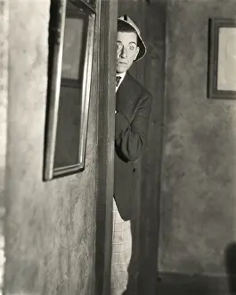 Eavesdrop: Sneaking up -
