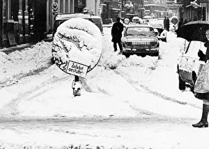 Imagno Brandstätter Images Gmbh: Snow chaos in Vienna 1970