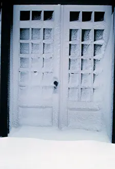 Panes: Snow-covered doorway