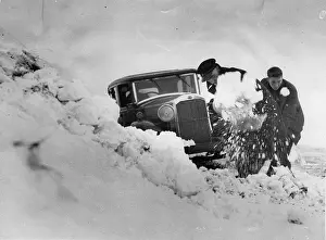 Woodhead: Snow drift in Woodhead