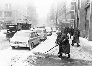 Sidewalks: Snow removal on sidewalks in Vienna 1965