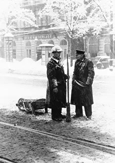 Snow removal with wheelbarrow 1947