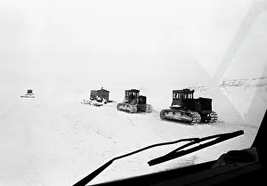 Tugging: Snow road in Yamal, 1988
