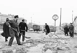 Imagno Brandstätter Images Gmbh: Snow slush in Vienna 1966