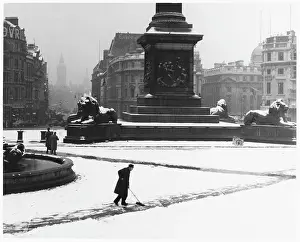 Clearing: SNOW TRAFALGAR SQUARE
