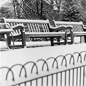 Waterlow: Snow in Winter