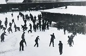 Snowball: Snowball fight 1916