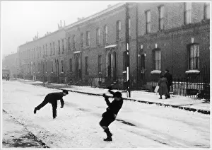 Britainroger: SNOWBALL FIGHT