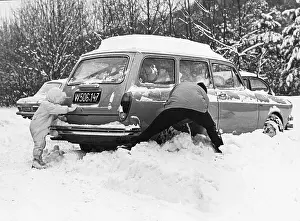 Imagno Brandstätter Images Gmbh: Snowed car 1970